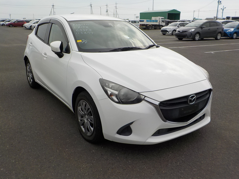 Mazda Demio 2016