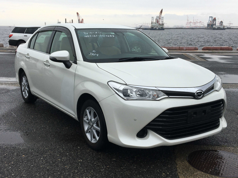 Toyota Corolla Axio 2016