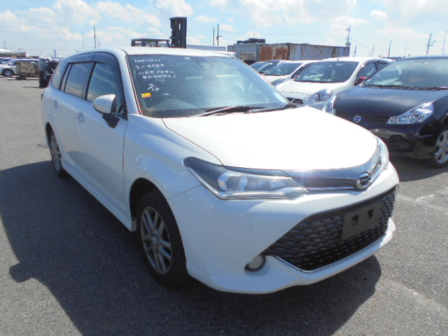 Toyota Corolla Fielder 2015