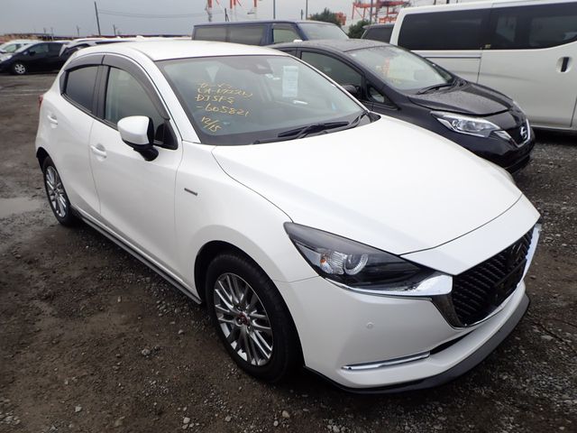 Mazda Mazda2 2021