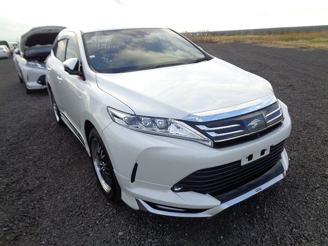 Toyota Harrier 2017