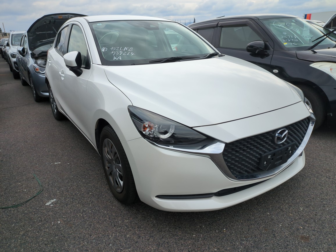 Mazda Mazda2 2021