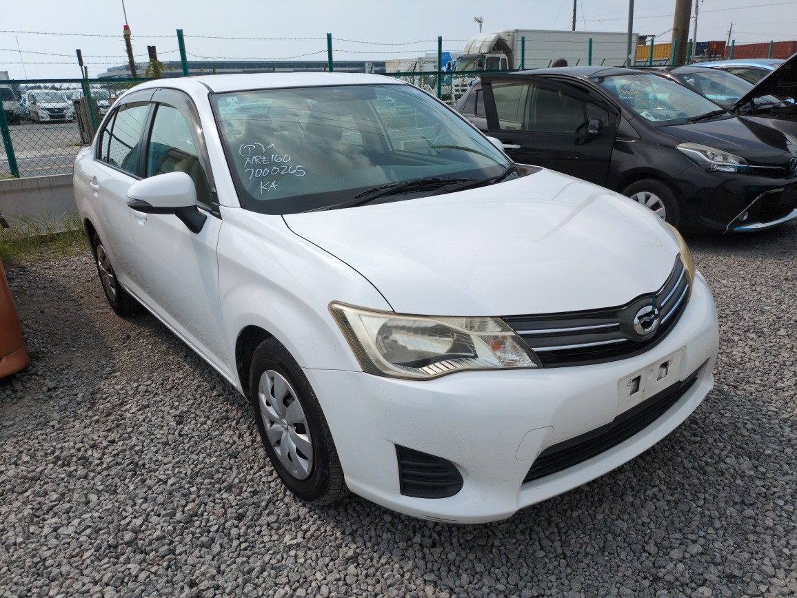 Toyota Corolla Axio 2012