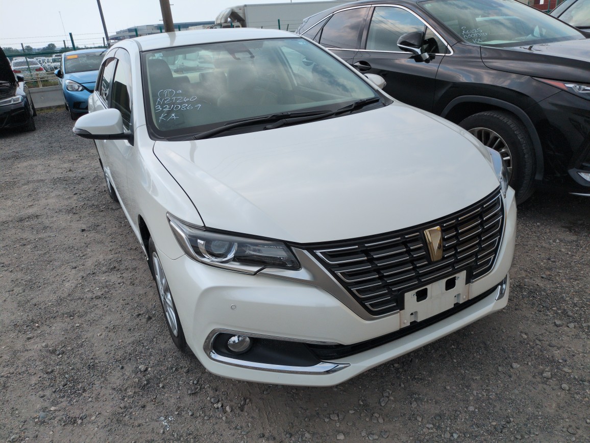 Toyota Premio 2018