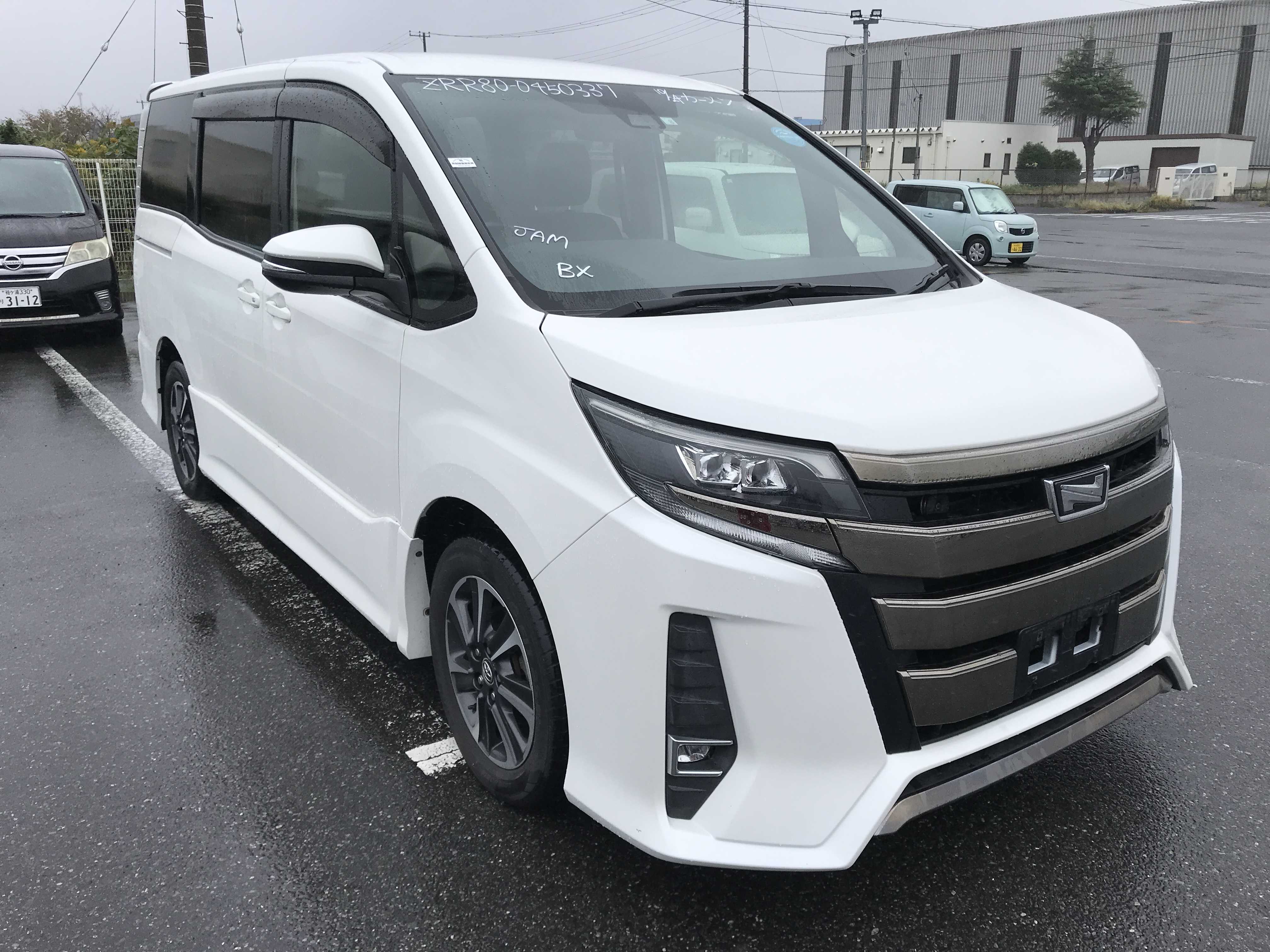 Toyota Noah 2018