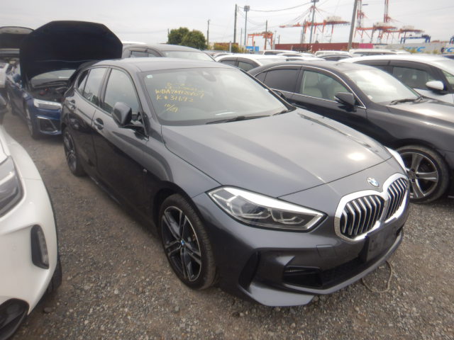 BMW 1 Series 2021