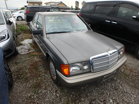 Mercedes Benz E-Class 1990