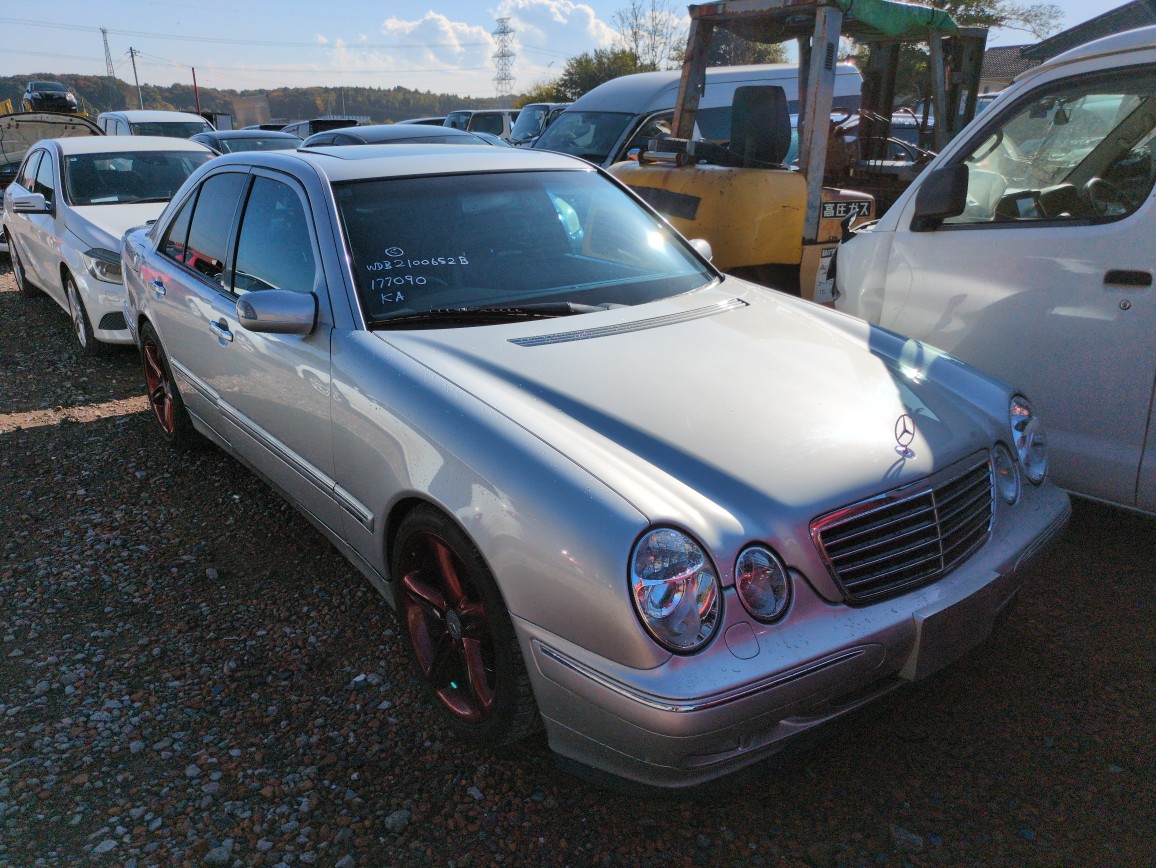 Mercedes Benz E-Class 2000