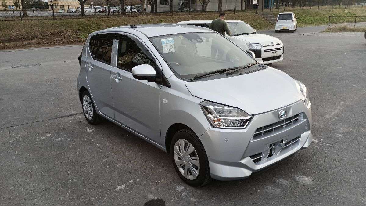 Daihatsu Mira e:S 2022