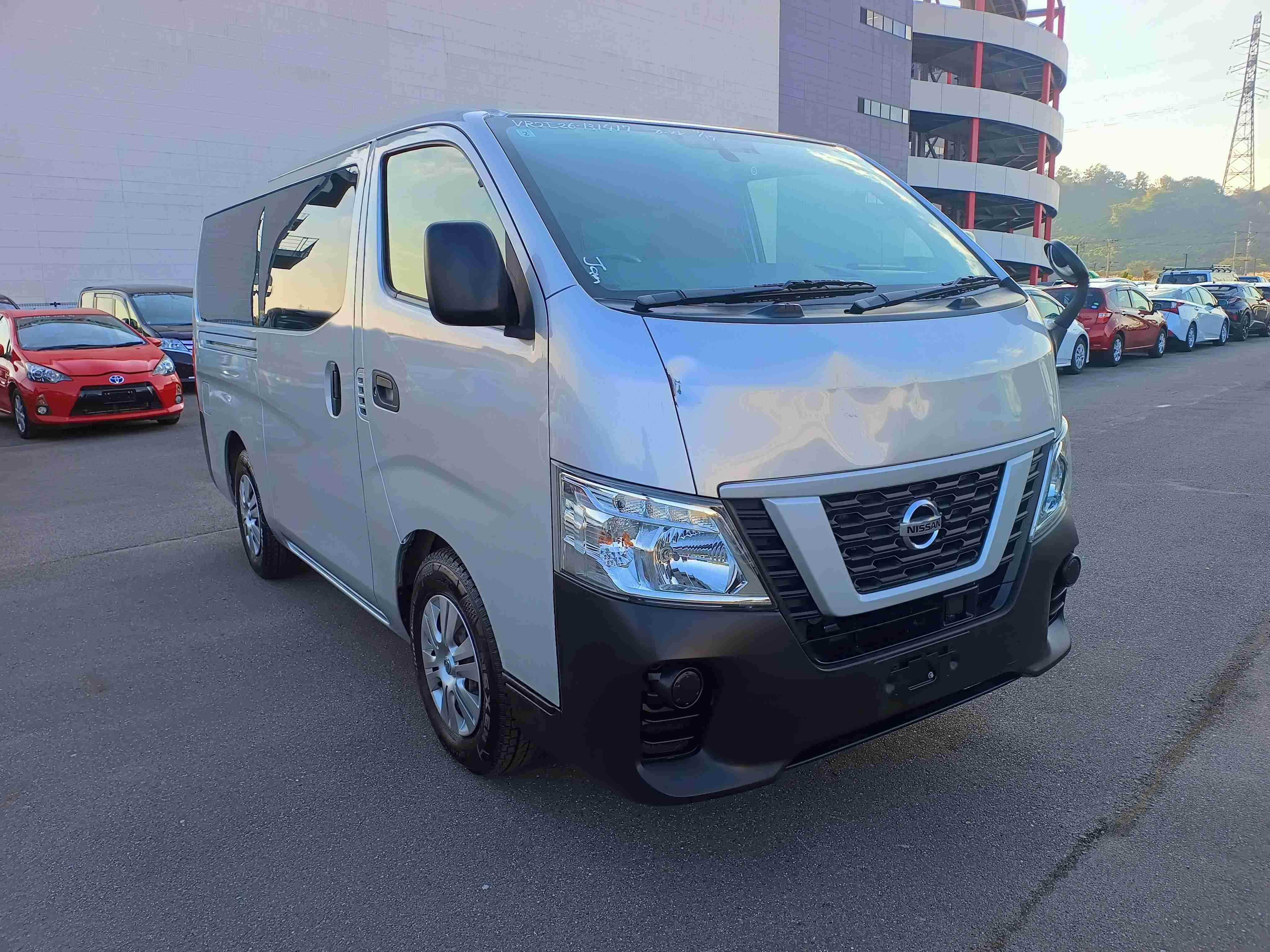 Nissan NV350 2021