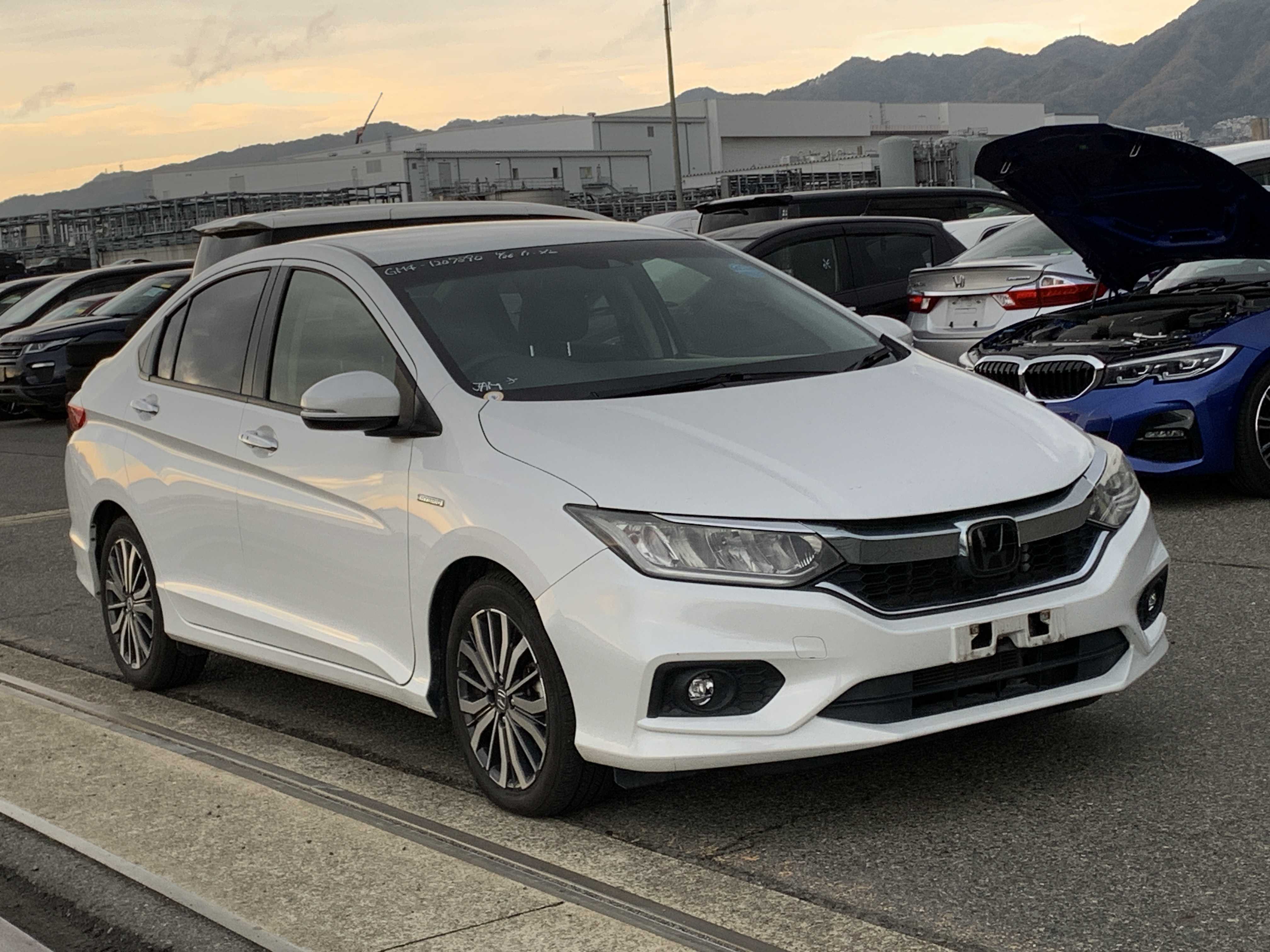 Honda Grace 2019