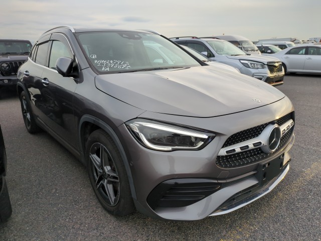 Mercedes Benz GLA-class 2022
