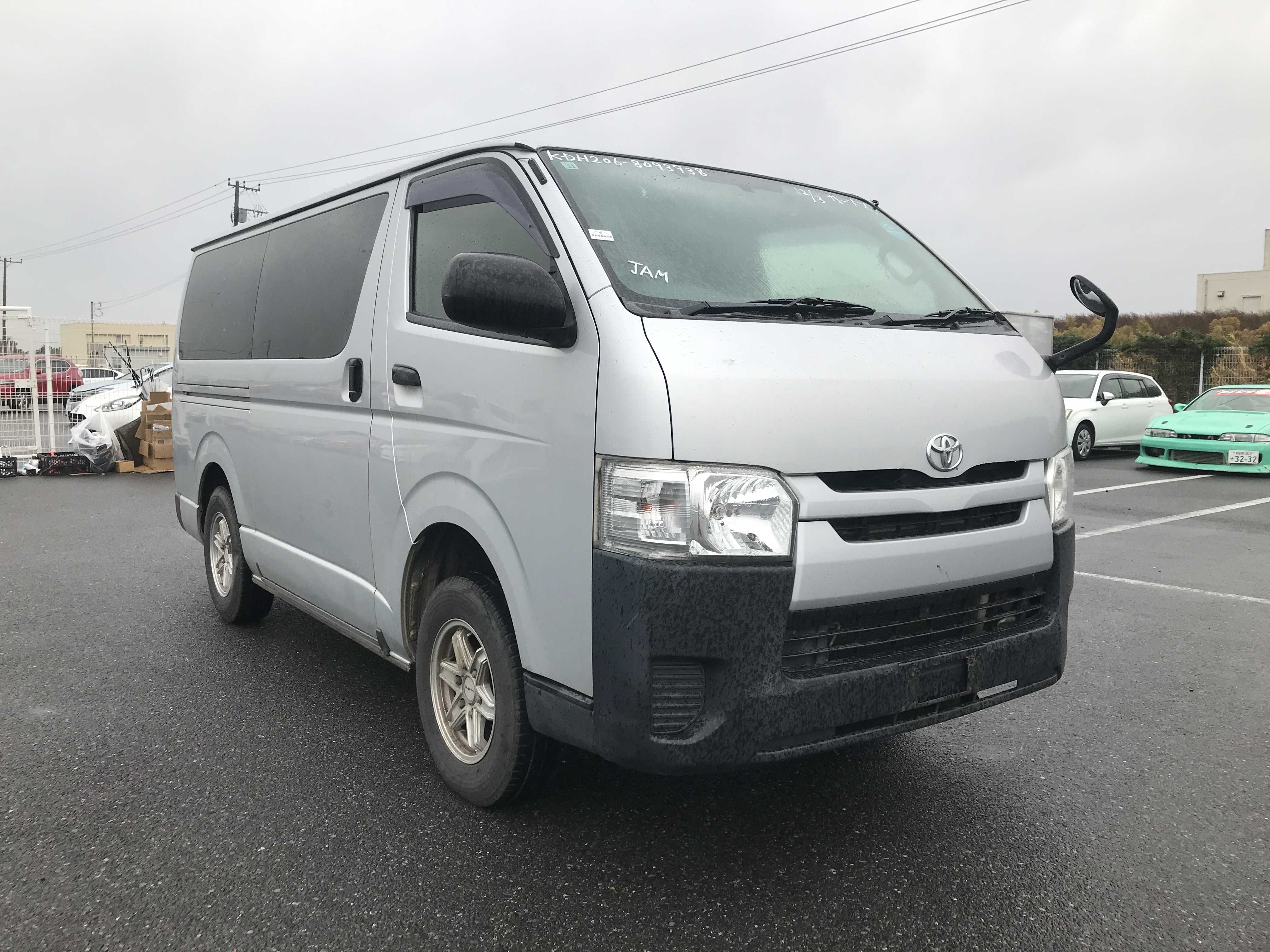 Toyota Hiace Van 2015