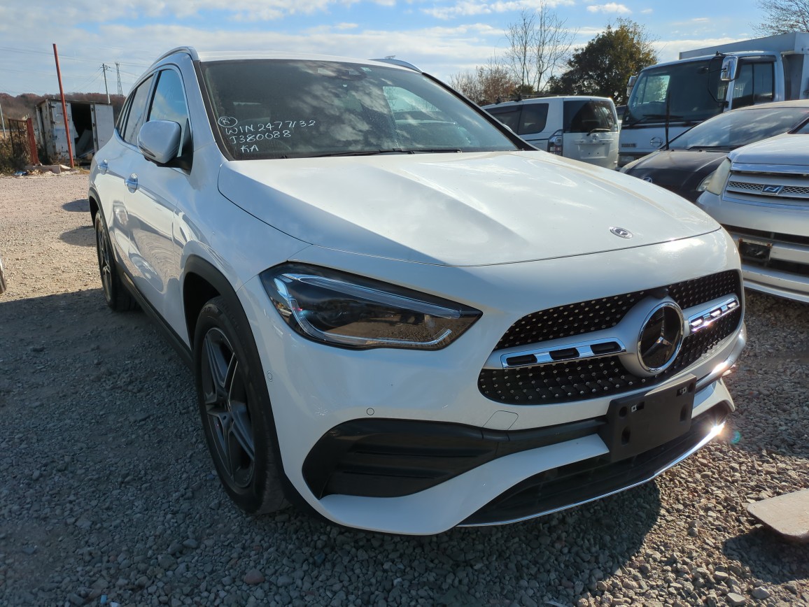 Mercedes Benz GLA-class 2022