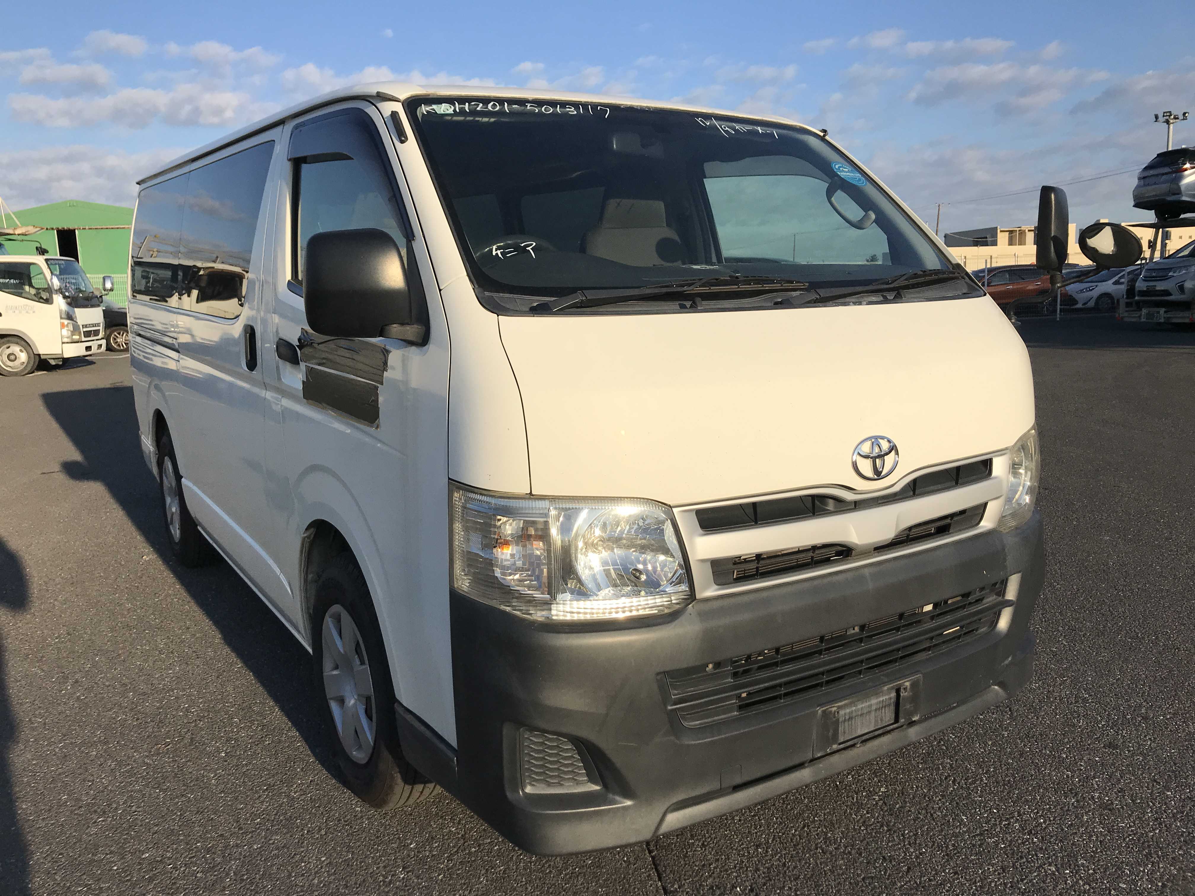 Toyota Hiace Van 2013