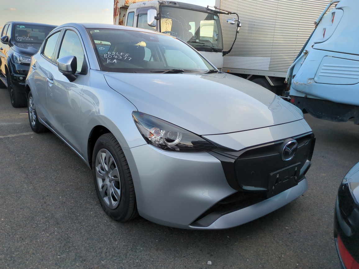 Mazda Mazda2 2023