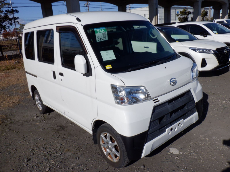 Daihatsu Hijet Cargo 2019