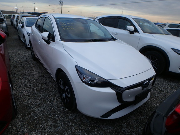 Mazda Mazda2 2024