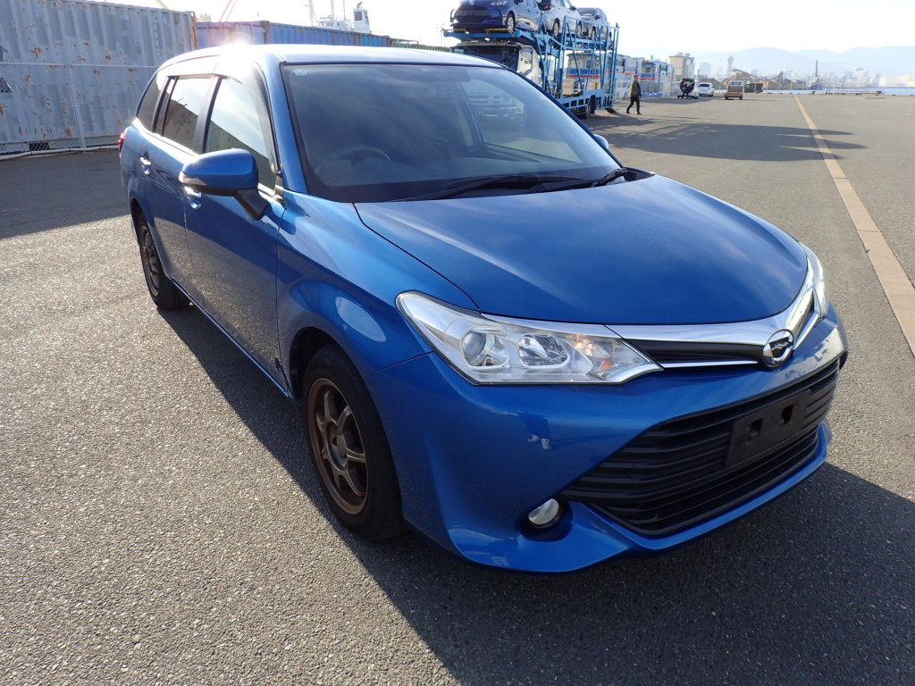 Toyota Corolla Fielder 2015