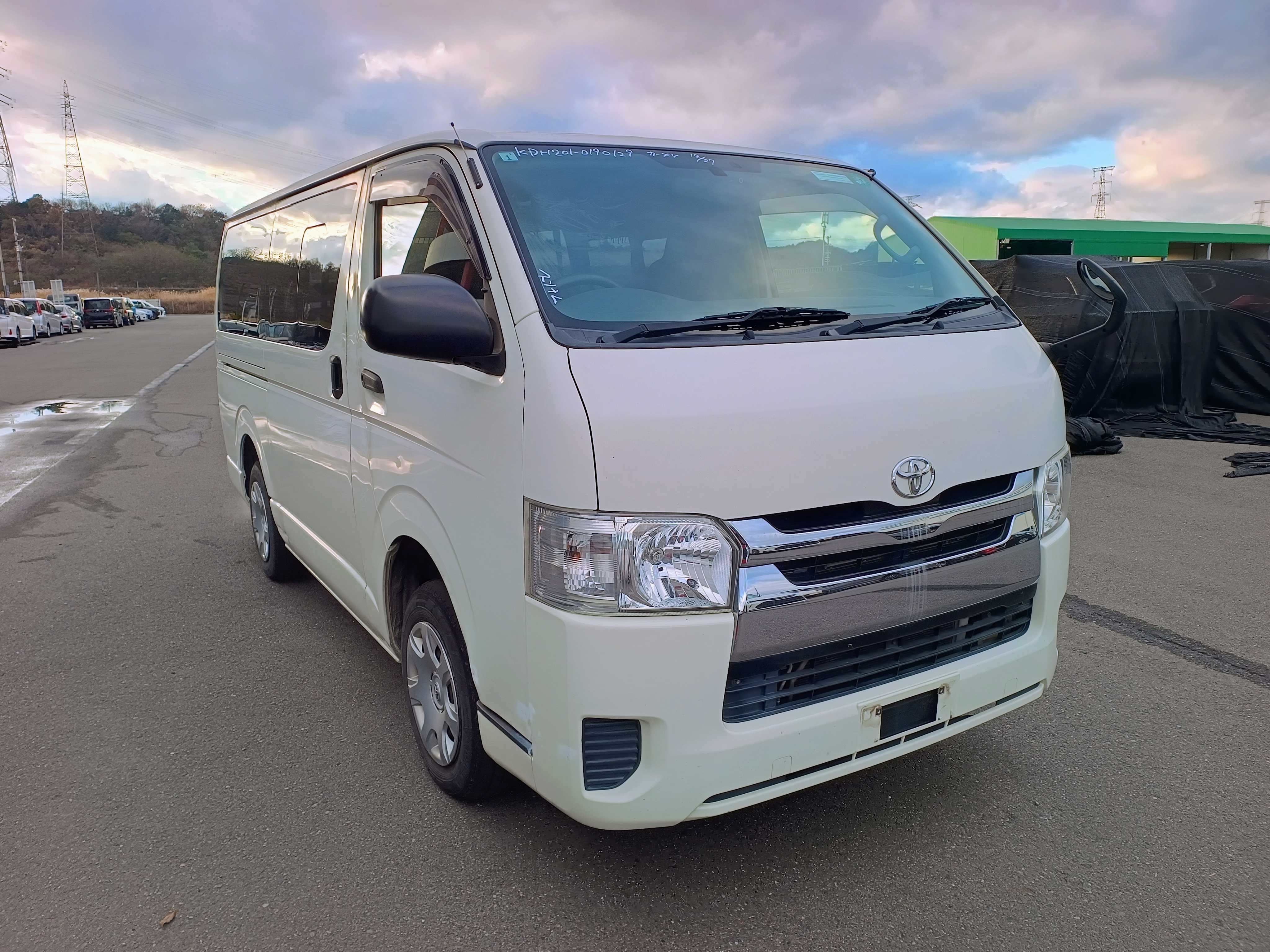 Toyota Regiusace Van 2016