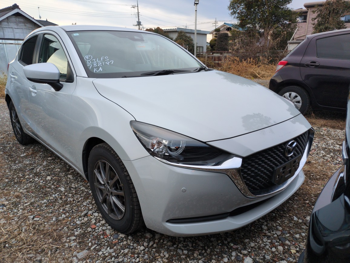 Mazda Mazda2 2021