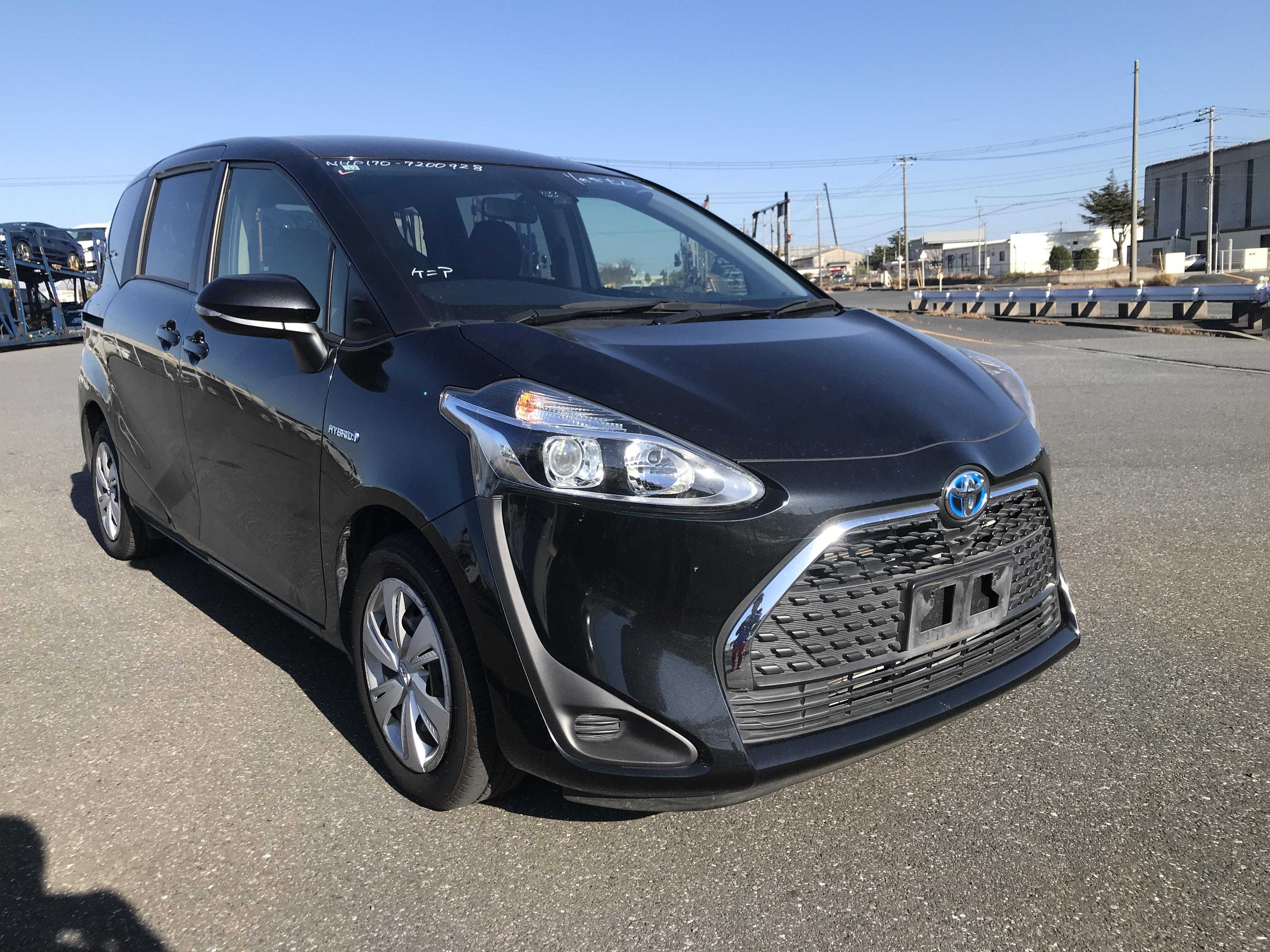 Toyota Sienta 2019