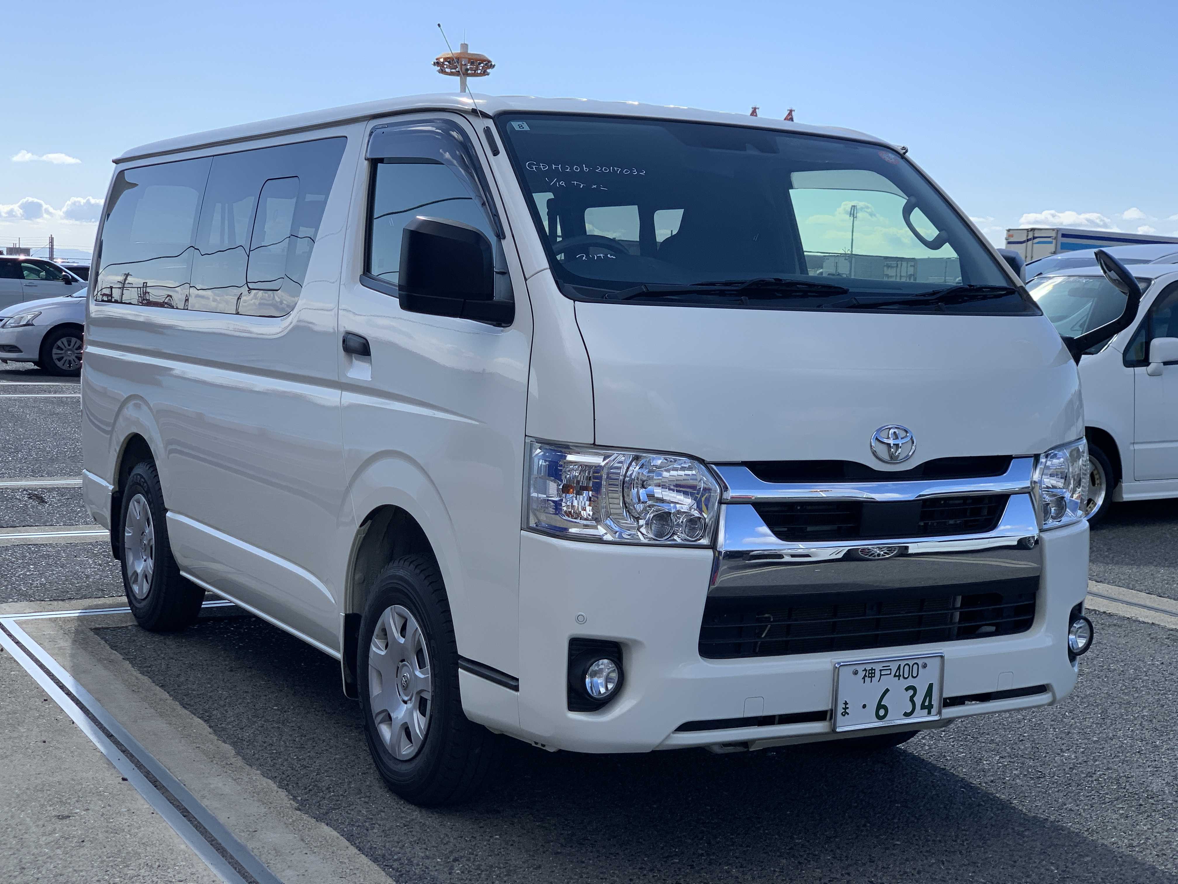 Toyota Hiace Van 2021