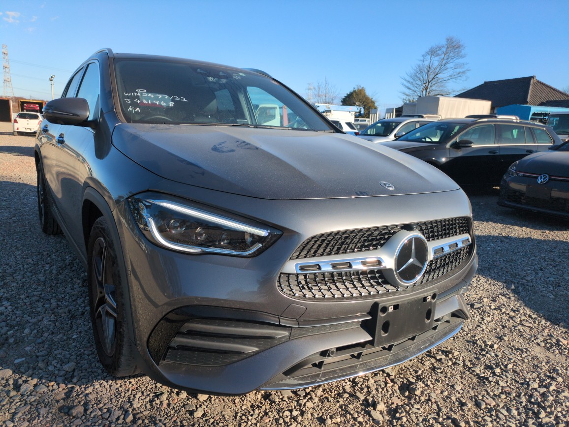 Mercedes Benz GLA-class 2022
