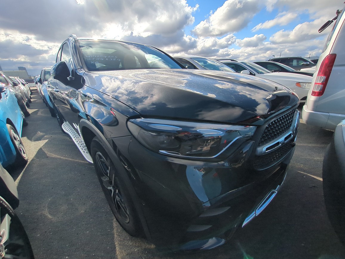 Mercedes Benz GLC-class 2023