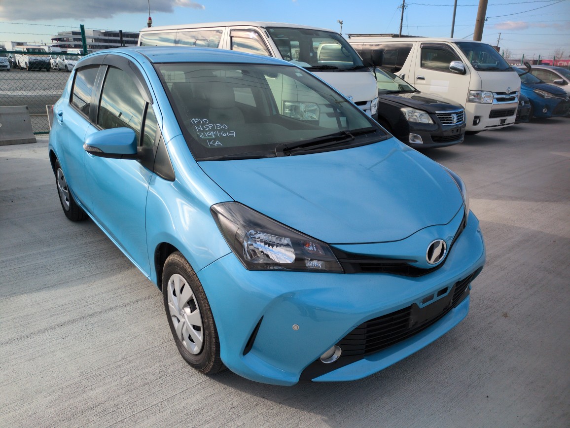 Toyota Vitz 2015