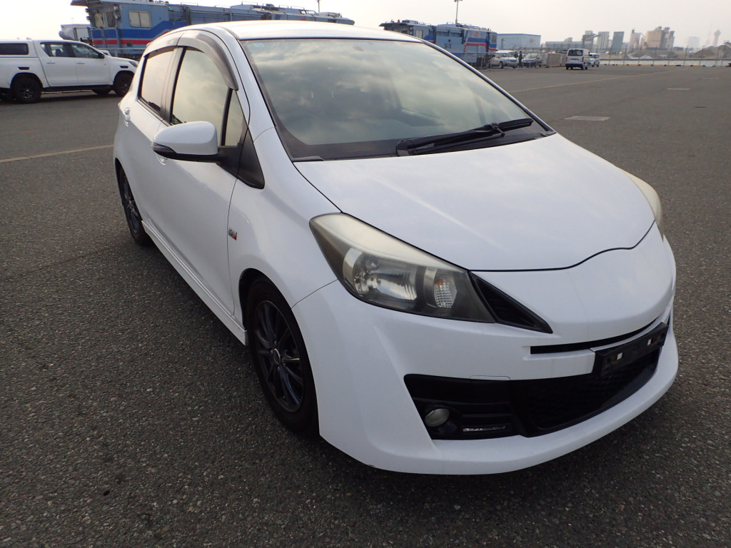 Toyota Vitz 2012