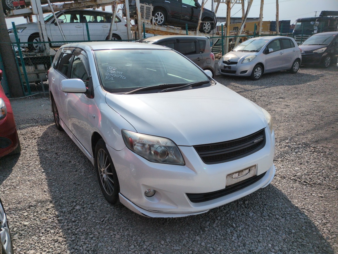Toyota Corolla Fielder 2010