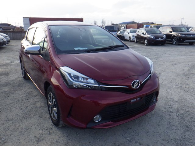 Toyota Vitz 2015