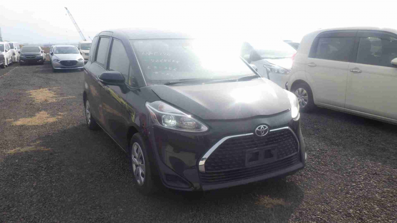 Toyota Sienta 2021