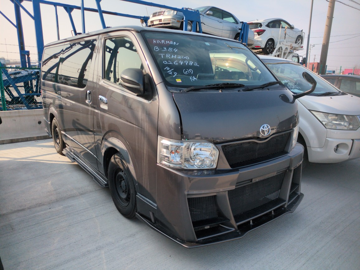 Toyota Regius Van 2017