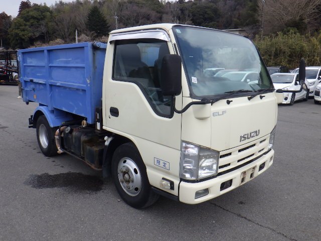 Isuzu Elf 2010