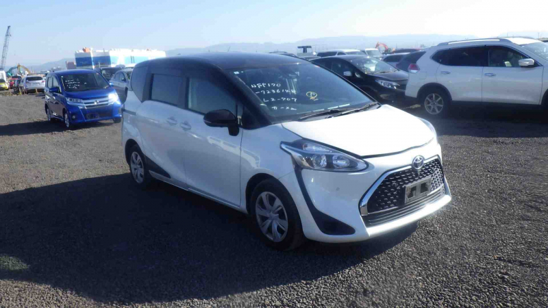Toyota Sienta 2020