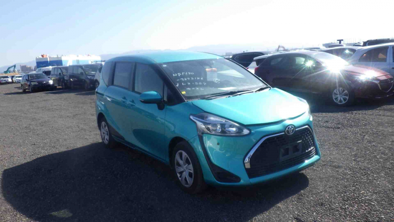 Toyota Sienta 2021