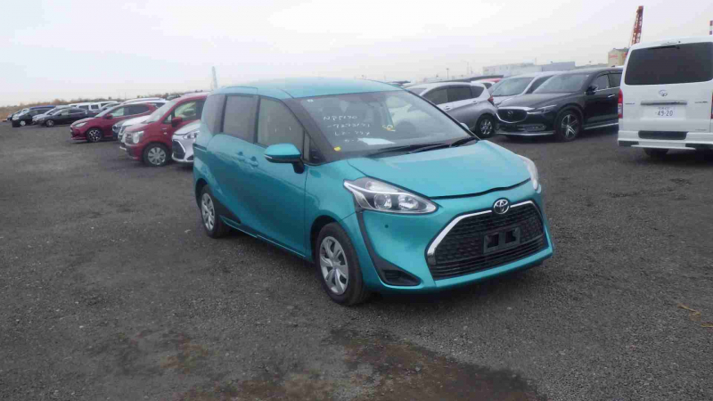 Toyota Sienta 2021