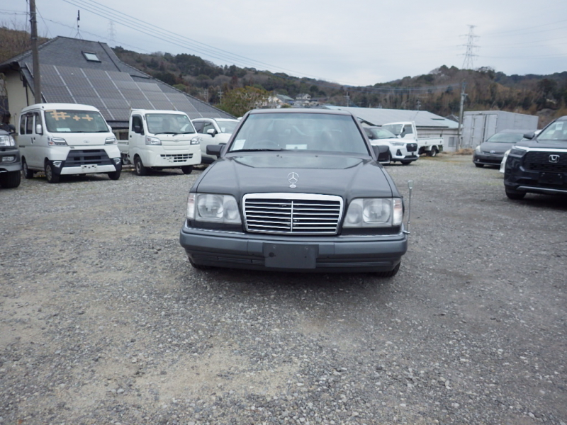 Mercedes Benz E-Class 1995