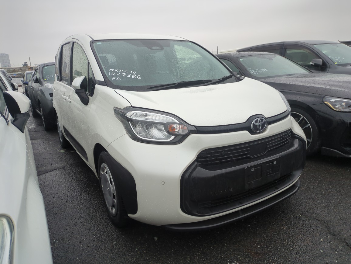 Toyota Sienta 2023