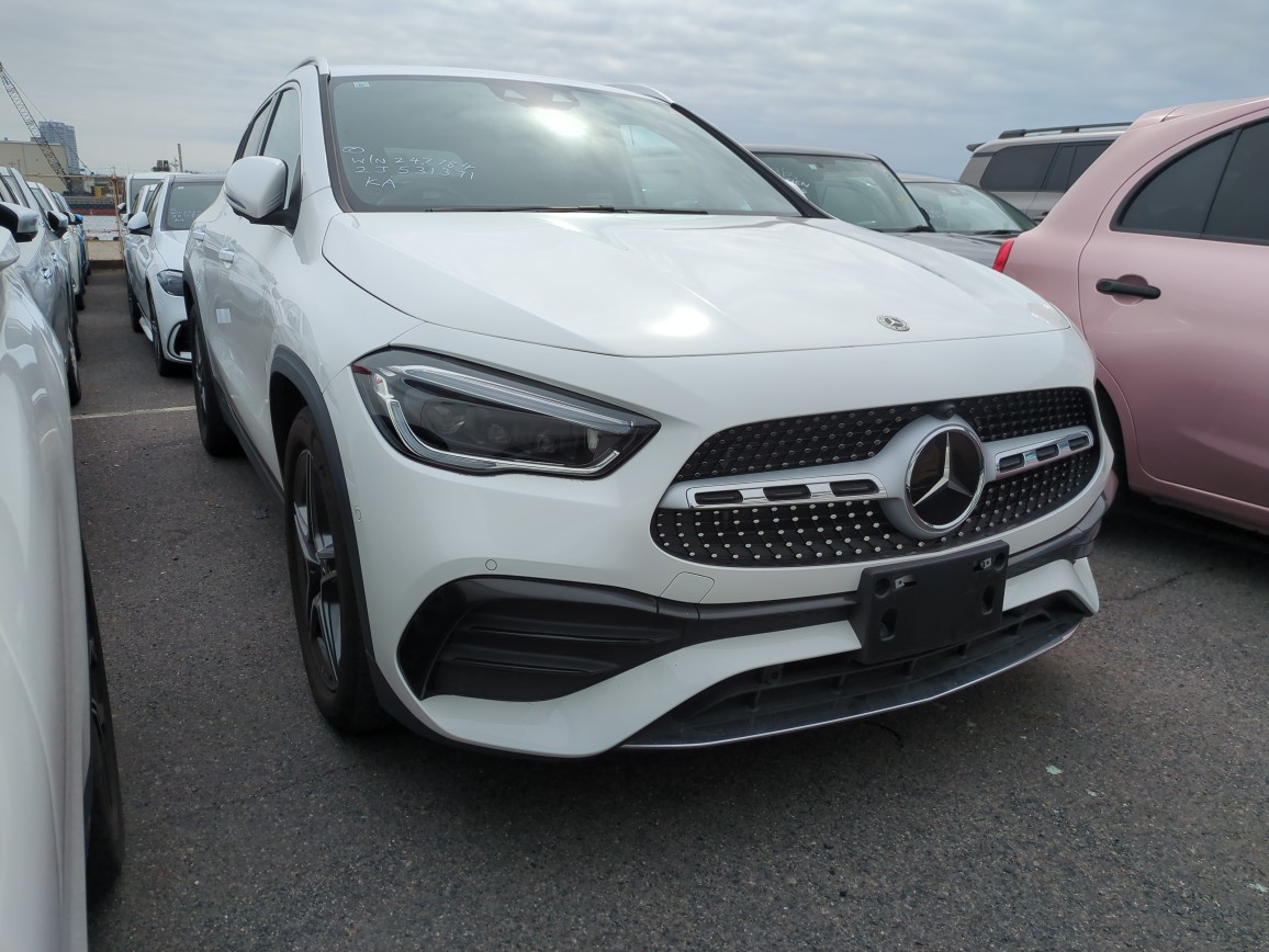 Mercedes Benz GLA-class 2023