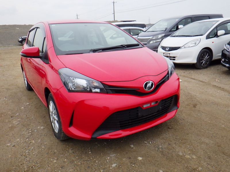 Toyota Vitz 2015