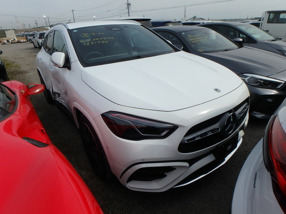 Mercedes Benz GLA-class 2024