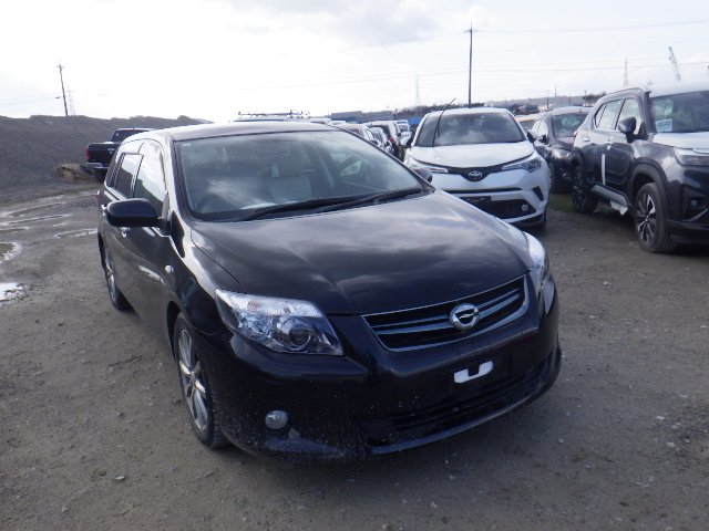 Toyota Corolla Fielder 2011