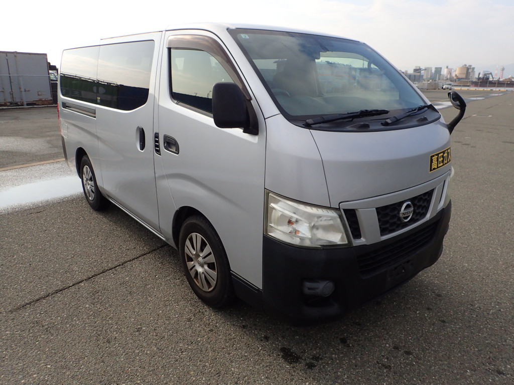 Nissan NV350 2016