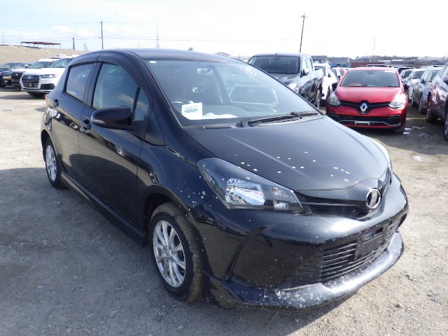 Toyota Vitz 2015