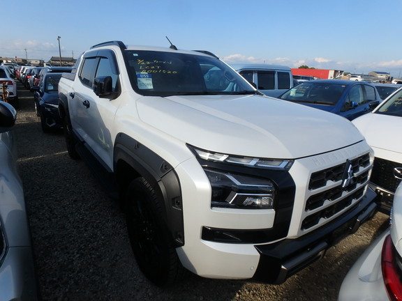 Mitsubishi Triton 2024
