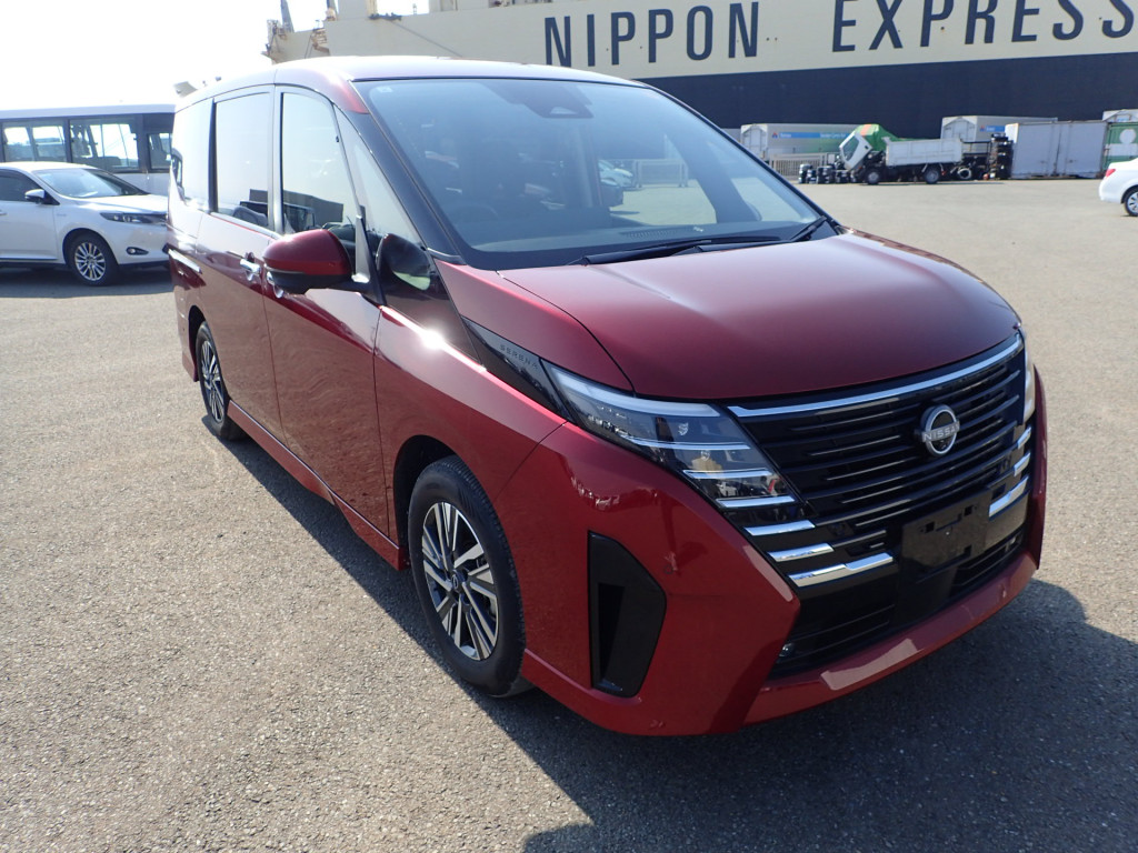 Nissan Serena 2023