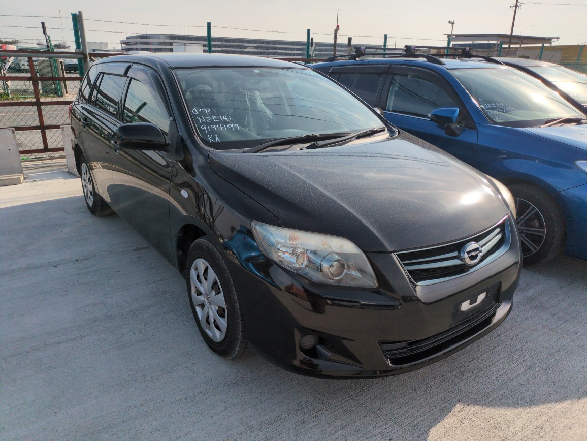 Toyota Corolla Fielder 2011